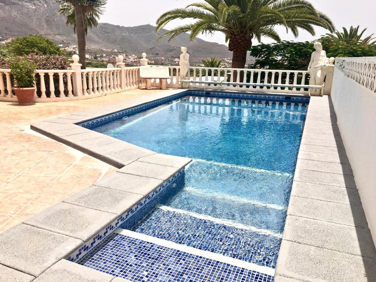 Detached Villa, Private Pool Only 10 Minutes Cristianos Valle de San Lorenzo