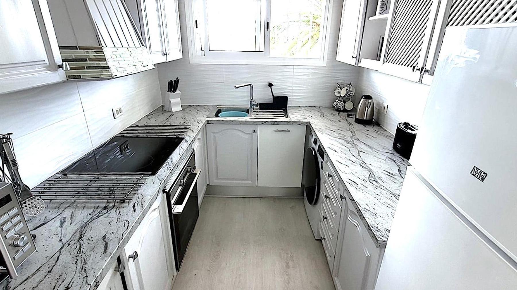 Detached Villa, Private Pool Only 10 Minutes Cristianos *