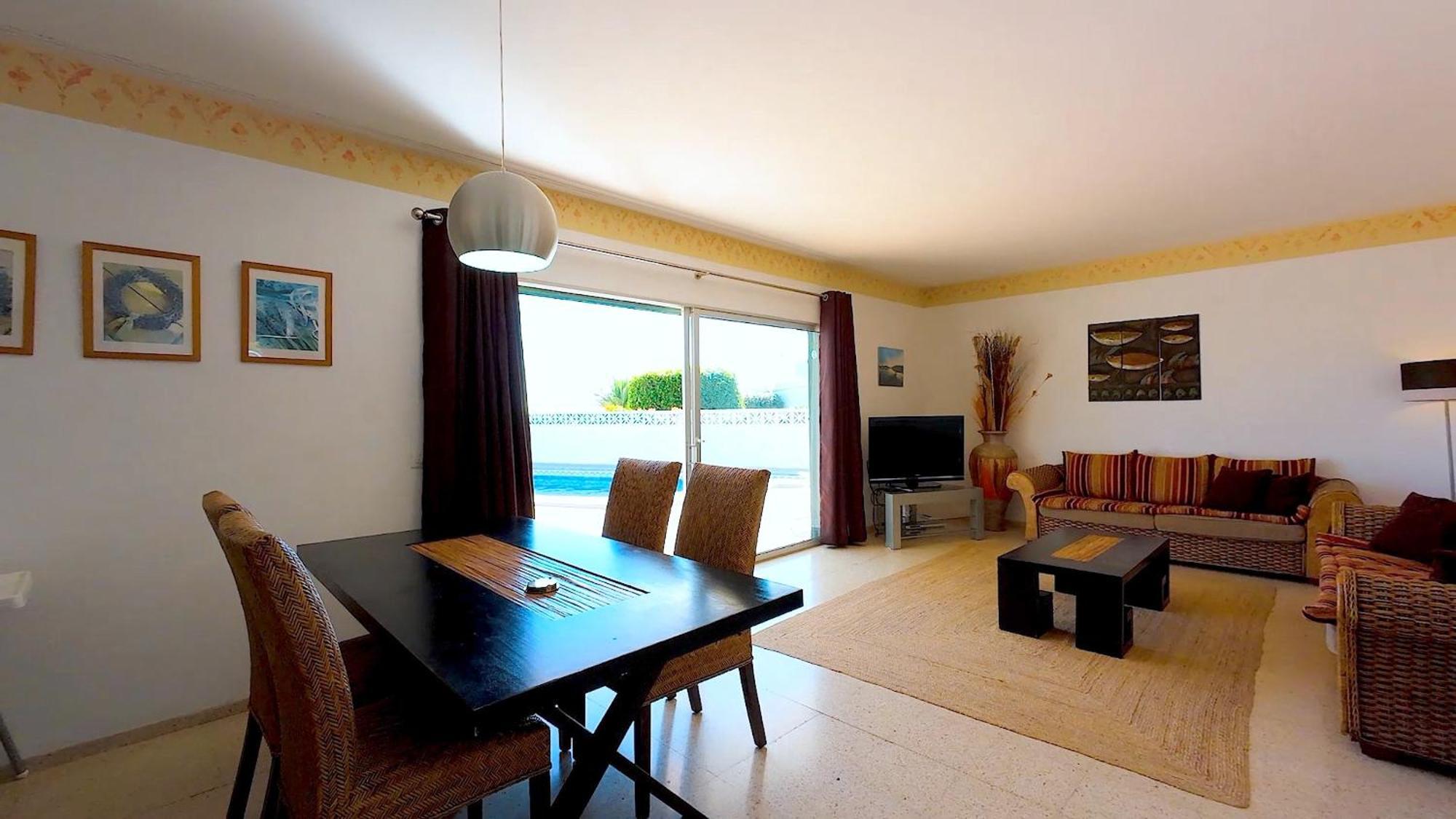 Detached Villa, Private Pool Only 10 Minutes Cristianos Villa *