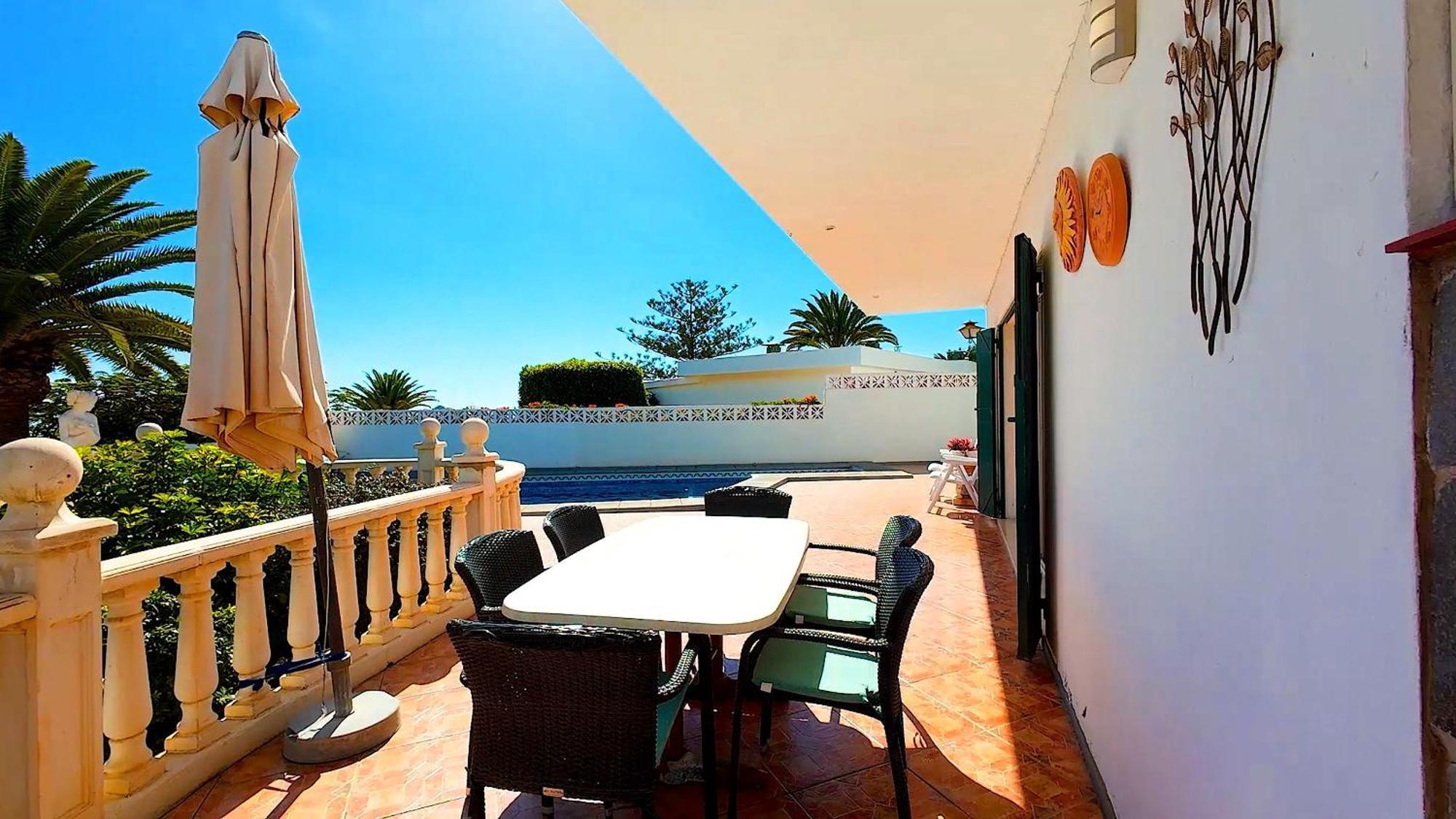 Detached Villa, Private Pool Only 10 Minutes Cristianos Villa *
